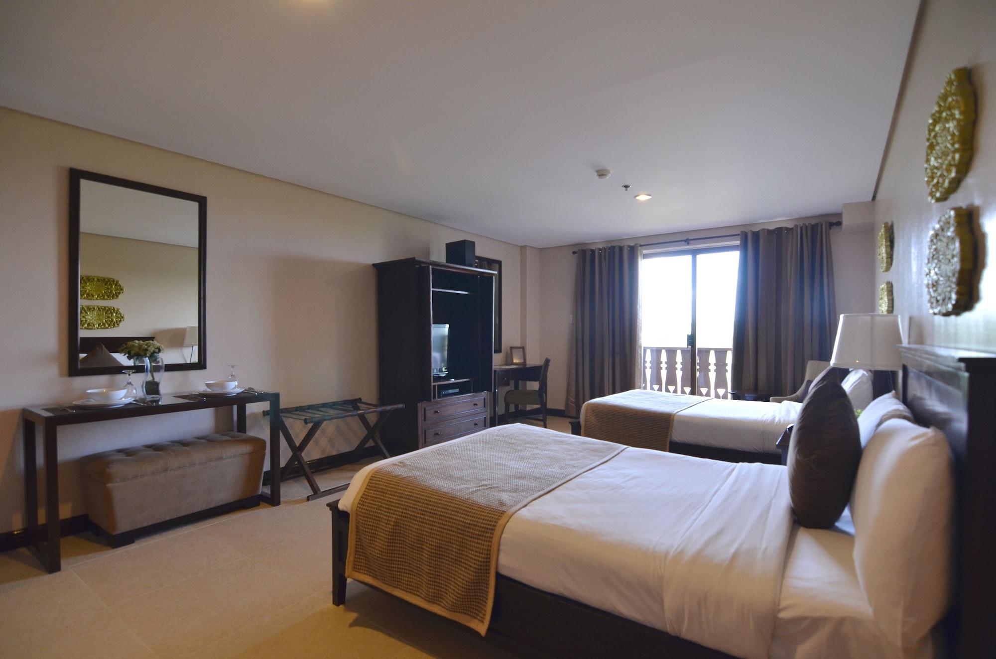 Crosswinds Resort Suites Тагайтай Экстерьер фото
