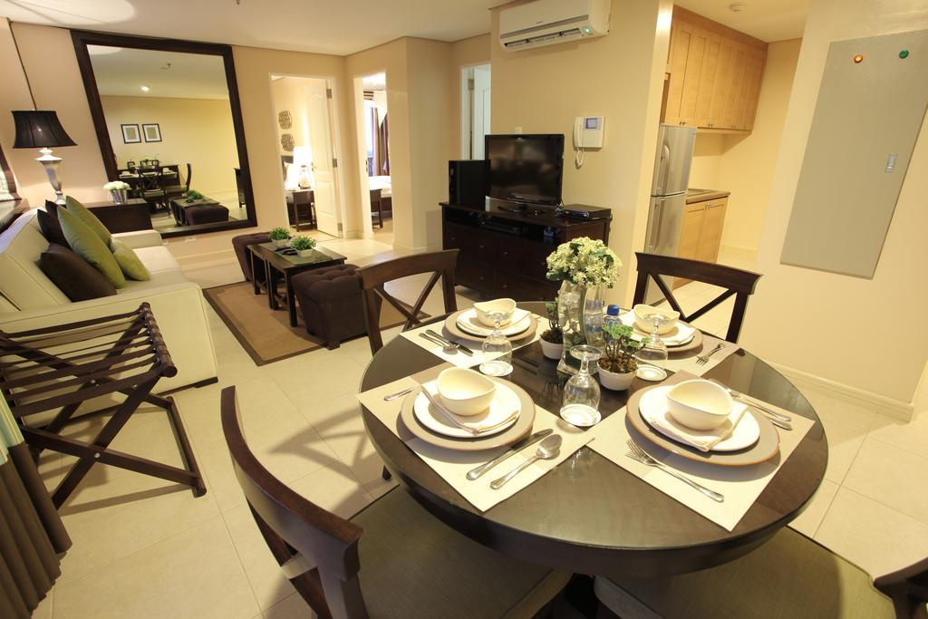 Crosswinds Resort Suites Тагайтай Экстерьер фото